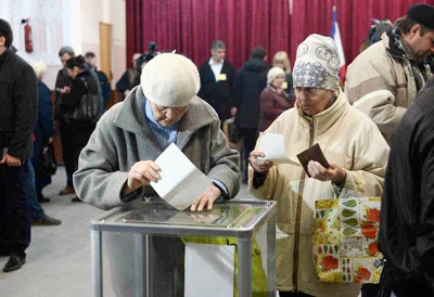 Trưng cầu dân ý, Crimea vẫn căng thẳng