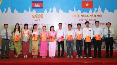 GIao lưu sinh viên Campuchia nhân dịp tết Chôl Chnăm Thmây