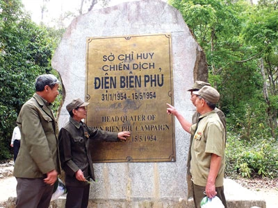 Trở lại Mường Phăng