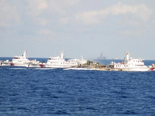 Tàu Trung Quốc tiếp tục gây hấn đâm thẳng vào tàu Cảnh sát biển Việt Nam