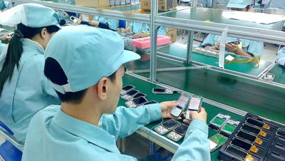 “Miếng bánh” smartphone giá rẻ