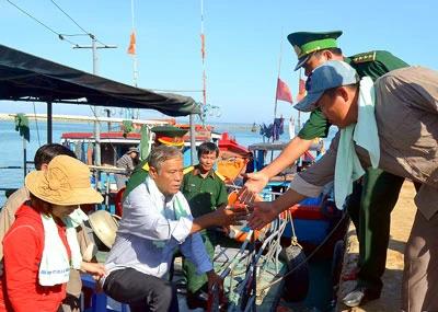 Tàu cá Đà Nẵng bị đâm chìm - bằng chứng về sự hung hăng của Trung Quốc