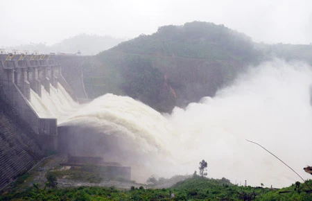 Quy trình vận hành liên hồ chứa lưu vực Vu Gia – Thu Bồn trong mùa lũ: Đảm bảo an toàn tuyệt đối cho các công trình thủy điện