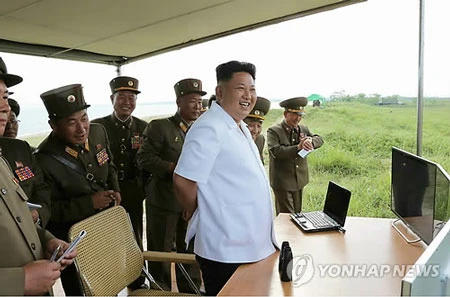 Nhà lãnh đạo Kim Jong-un trực tiếp chỉ đạo vụ phóng tên lửa