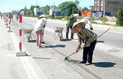 Bộ trưởng Bộ GTVT Đinh La Thăng: Tuyệt đối không để tái hằn lún mặt đường quốc lộ 1A