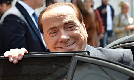 Ông Berlusconi được toà xử trắng án