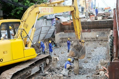 Hàng loạt công trình trọng điểm có nguy cơ trễ hạn