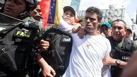 Lãnh đạo đảng đối lập Venezuela ra tòa