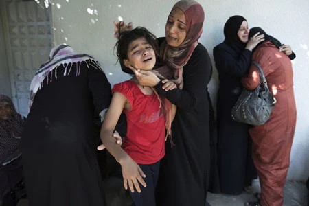 Palestine: Khu tị nạn gần Dải Gaza bị tấn công, hơn 200 người thương vong