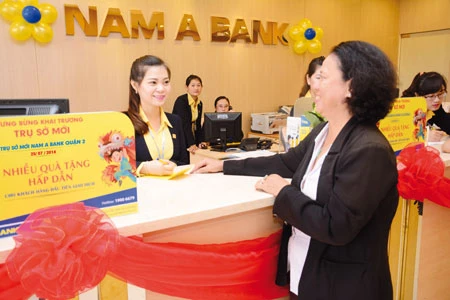 Nam A Bank quận 2 liên tiếp khai trương trụ sở mới