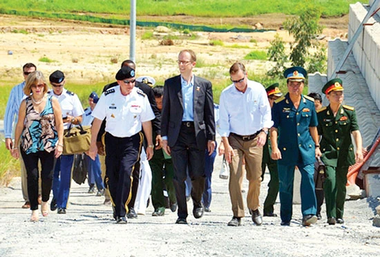 Chủ tịch Hội đồng tham mưu trưởng Liên quân Hoa Kỳ thăm dự án xử lý dioxin tại Đà Nẵng