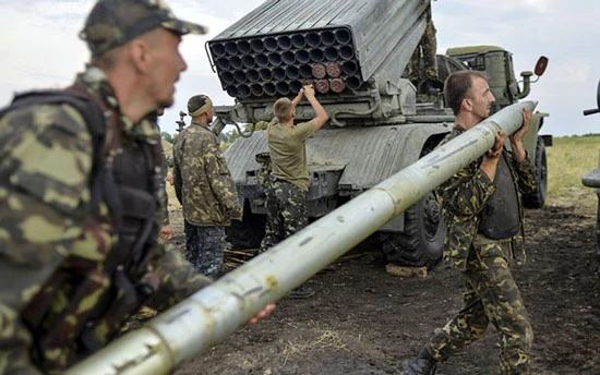 Ukraine đẩy mạnh tấn công phe chống đối