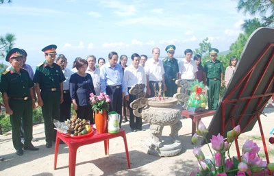 Quảng Bình: Dâng hương viếng mộ nhân 104 năm ngày sinh Đại tướng Võ Nguyên Giáp