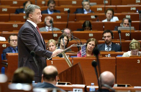 Ukraine : Tổng thống giải tán Quốc hội