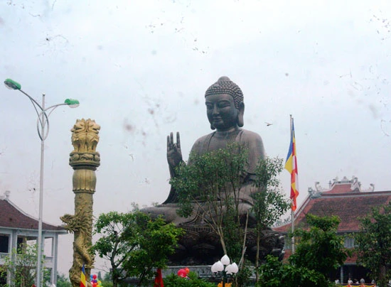 Khánh thành tượng Phật bằng đồng nguyên khối lớn nhất Đông Nam Á