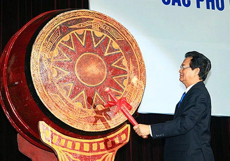 Thủ tướng Nguyễn Tấn Dũng: “Hãy học tập vì Tổ quốc Việt Nam thân yêu của chúng ta”