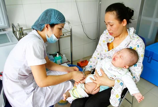 Bắt đầu chiến dịch tiêm vaccine sởi - rubella lớn nhất: An toàn và sức khỏe cho hơn 20 triệu trẻ