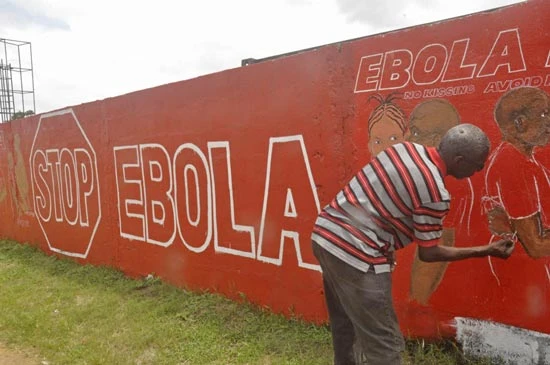 Guinea: Nhân viên y tế bị tấn công khi giúp phòng ngừa dịch Ebola