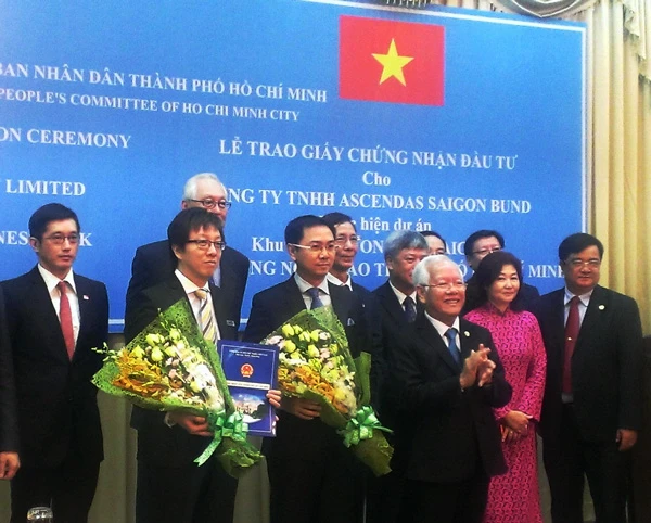 Trao giấy chứng nhận đầu tư cho Dự án Khu phức hợp OneHub Saigon
