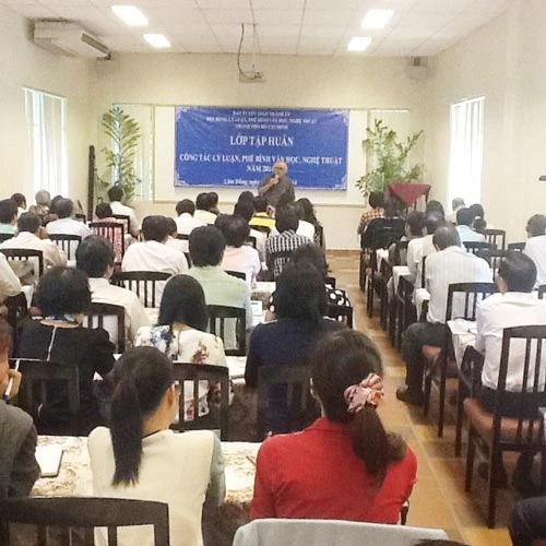 TPHCM: 102 đại biểu tham dự tập huấn về lý luận phê bình văn học nghệ thuật