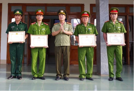 Kon Tum: Khen thưởng đột xuất trong công tác phòng, chống ma túy