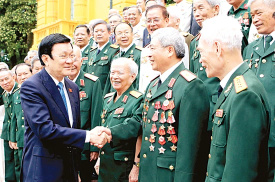 Chủ tịch nước Trương Tấn Sang gặp mặt đoàn cựu chiến binh Sư đoàn 1 anh hùng