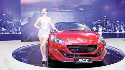 Peugeot RCZ có giá 1,995 tỷ đồng tại Việt Nam