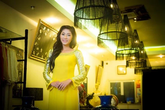 Đặng Thu Thảo tham dự Hoa hậu Quốc tế 2014