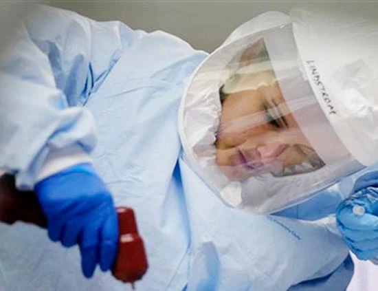 Pháp thử nghiệm thiết bị chẩn đoán nhanh Ebola