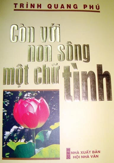 Còn với non sông một chữ tình