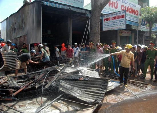Đắk Lắk: Cháy thiêu rụi xưởng cơ khí