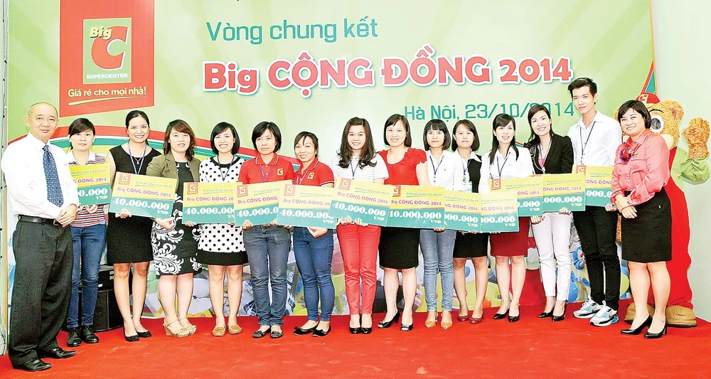 Big Cộng đồng 2014, cùng nhân viên tôn vinh lòng nhân ái