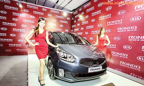 Thaco Kia ra mắt ấn tượng Kia Rondo