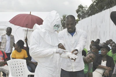 Ấn Độ theo dõi ca nhiễm virus Ebola đầu tiên