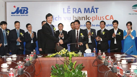 MB và Viettel hợp tác triển khai dịch Bankplus CA cho Khách hàng doanh nghiệp