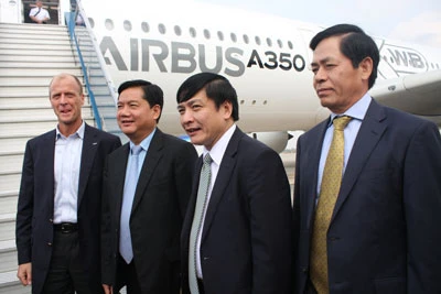 Trình diễn máy bay A350 XWB tại Hà Nội