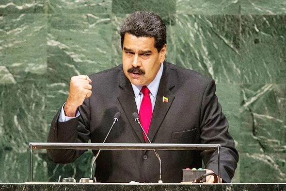 Tổng thống Mỹ ký dự luật trừng phạt Nga và Venezuela