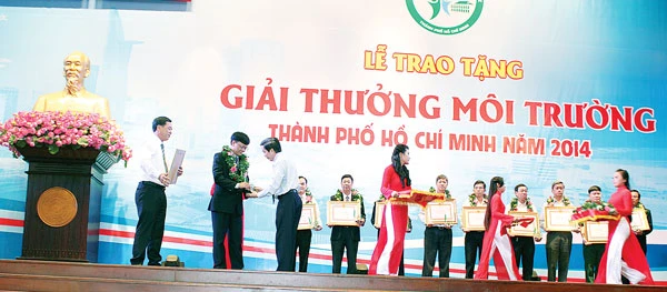 Công ty TNHH Quốc tế Unilever Việt Nam nhận giải thưởng môi trường 2014