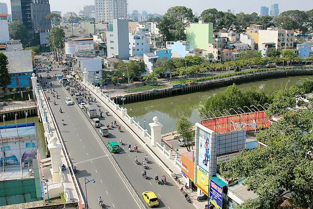 Thông thoáng đường ven kênh Nhiêu Lộc - Thị Nghè