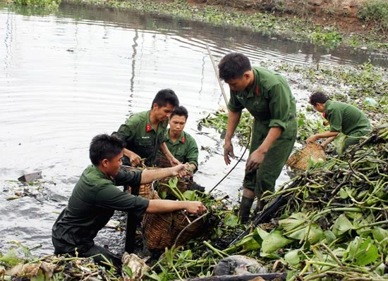 Đảng viên trẻ nhập ngũ