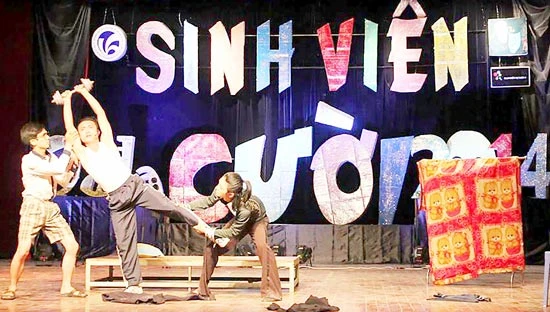 Gala Sinh viên cười 2014: Nét mới kịch hài sinh viên