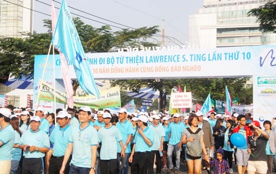 TPHCM: 14.000 người đi bộ gây quỹ vì người nghèo