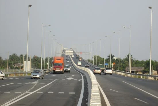 Thông xe cao tốc TPHCM - Long Thành - Dầu Giây: Rút ngắn quãng đường, kết nối giao thương