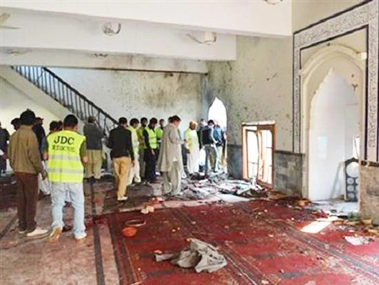 Nhà thời Hồi giáo Pakistan bị đánh bom, hơn 100 người thương vong