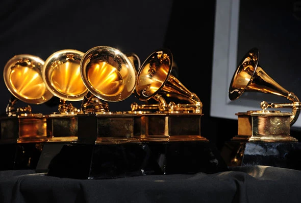 Sam Smith thắng lớn tại lễ trao giải Grammy lần thứ 57