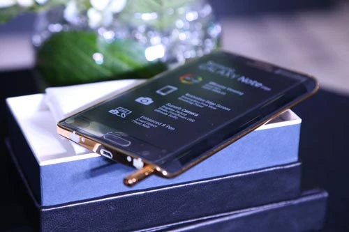 Cảm ơn những người sở hữu Galaxy Note Edge đầu tiên tại Việt Nam