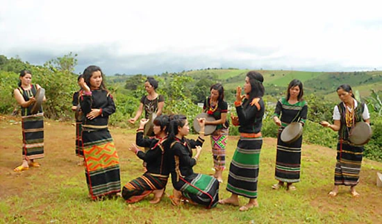 Nhịp chiêng mùa xuân