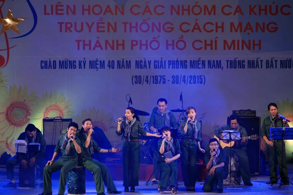 Sự trở lại thú vị của các nhóm “nhạc đỏ”