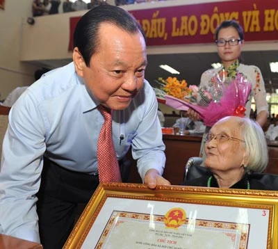 TPHCM tặng và truy tặng danh hiệu “Bà Mẹ Việt Nam anh hùng” cho 321 mẹ