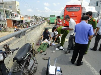 Trà Vinh: Tai nạn giao thông thảm khốc, 4 người chết